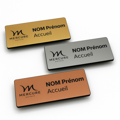 Badge nominatif aimanté rectangle 70x30 mm effet métal brossé gravé