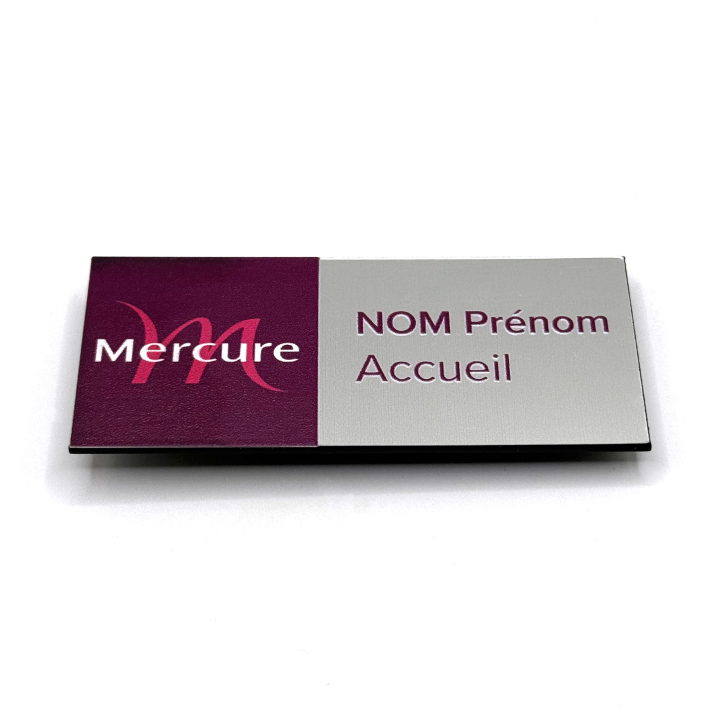 Badge nominatif rectangle 70x30 mm effet métal brossé imprimé